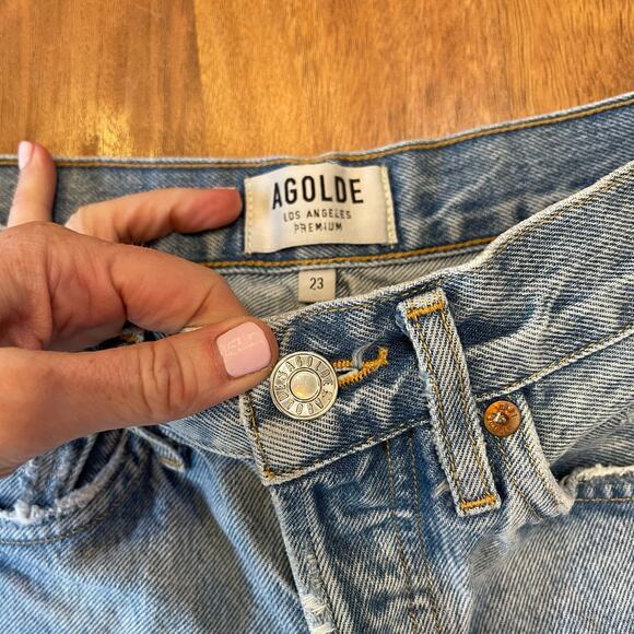 AGOLDE Parker Vintage Cut Off Short in Swapmeet Size 23‎ Blue Distressed Cute - Picture 12 of 16